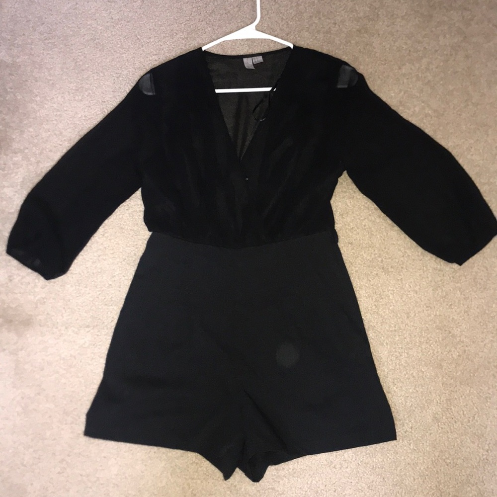 Romper size Small.